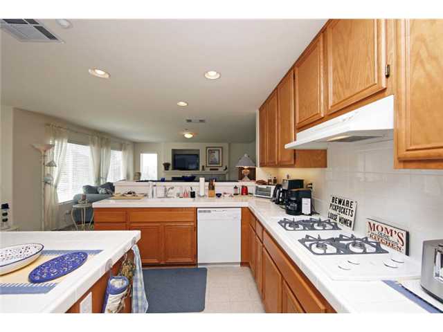 2332 Pointe Pkwy, Spring Valley, CA 91978 photo 10