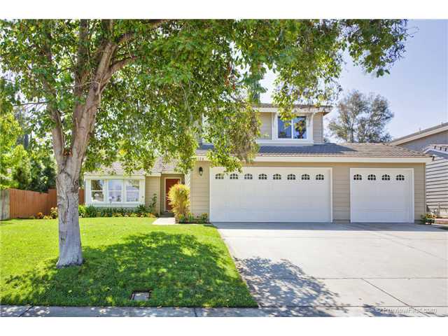 1128 Symphony Pl, Escondido, CA 92029 photo 2