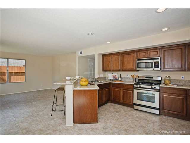 1128 Symphony Pl, Escondido, CA 92029 photo 5