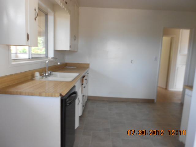 8665 Valencia St, Spring Valley, CA 91977 photo 9