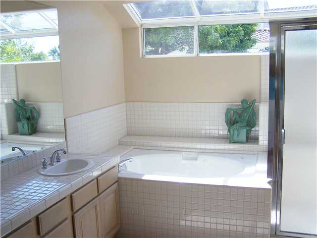 275 Benevente Dr, Oceanside, CA 92057 photo 7