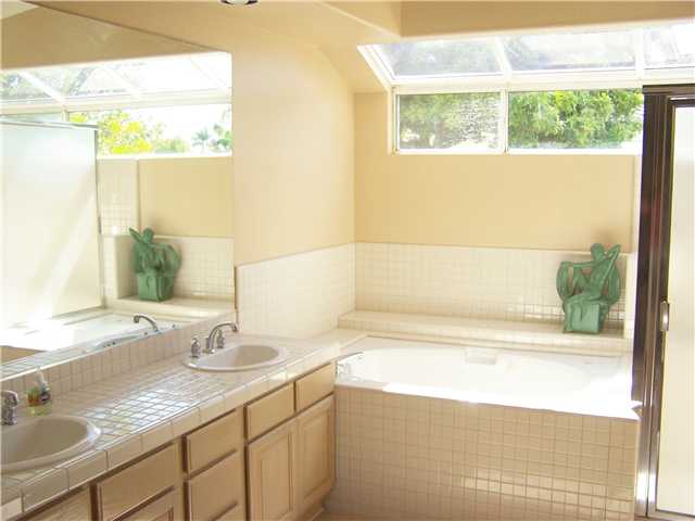 275 Benevente Dr, Oceanside, CA 92057 photo 13