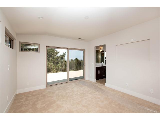 5573 Thunderbird Ln, La Jolla, CA 92037 photo 14
