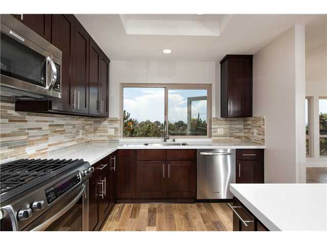 5573 Thunderbird Ln, La Jolla, CA 92037 photo 4
