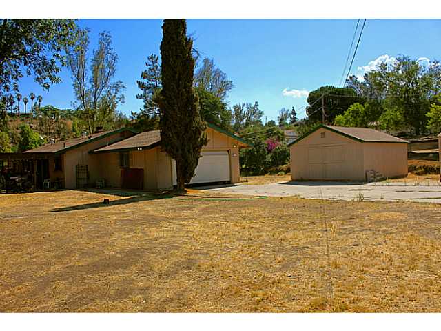 716 Amigos Rd, Ramona, CA 92065 photo 1