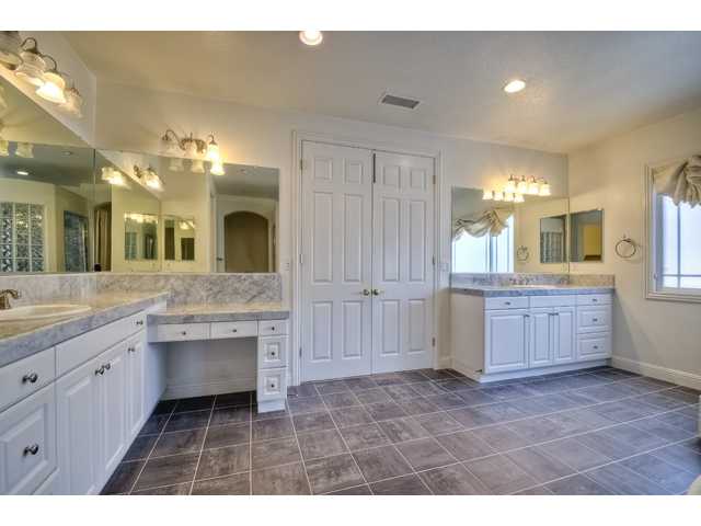 701 Cypress Hills Dr, Encinitas, CA 92024 photo 17