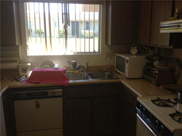 1016 Plover Way, Oceanside, CA 92057 photo 4