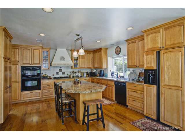 17127 Saint Andrews Dr, Poway, CA 92064 photo 3