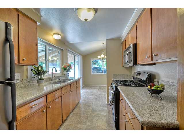 8589 Atlas View Dr, Santee, CA 92071 photo 11