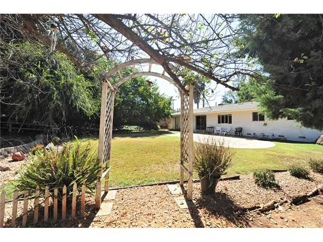 638 E 17th Ave, Escondido, CA 92025 photo 1