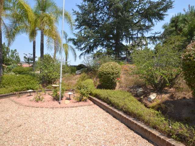 1011 Memory Ln, Escondido, CA 92026 photo 2
