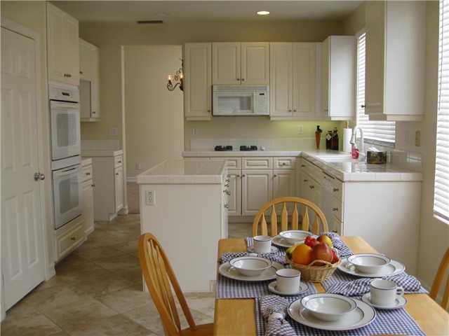 1939 Ivy Rd, Oceanside, CA 92054 photo 3