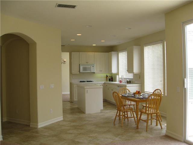 1939 Ivy Rd, Oceanside, CA 92054 photo 4
