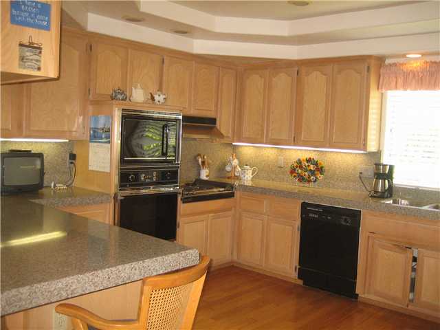 1528 Malaga Way, Fallbrook, CA 92028 photo 4