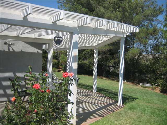 1528 Malaga Way, Fallbrook, CA 92028 photo 12