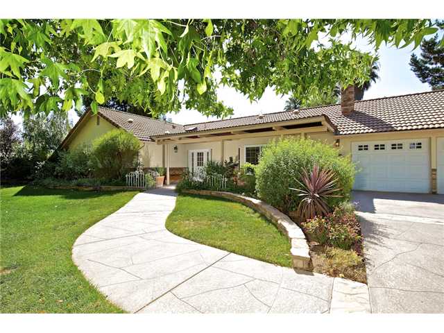 2062 Lilac Ln, Alpine, CA 91901 photo 1