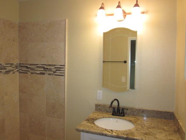 311 Camelot Dr, Oceanside, CA 92054 photo 8