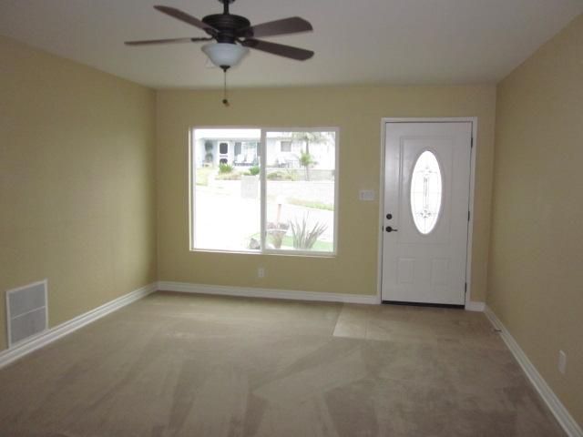 311 Camelot Dr, Oceanside, CA 92054 photo 2