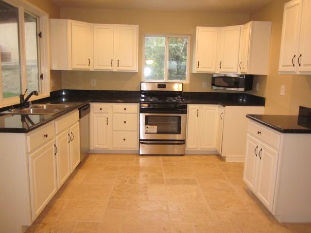 311 Camelot Dr, Oceanside, CA 92054 photo 5