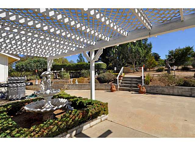 2049 Winter Haven Rd, Fallbrook, CA 92028 photo 3