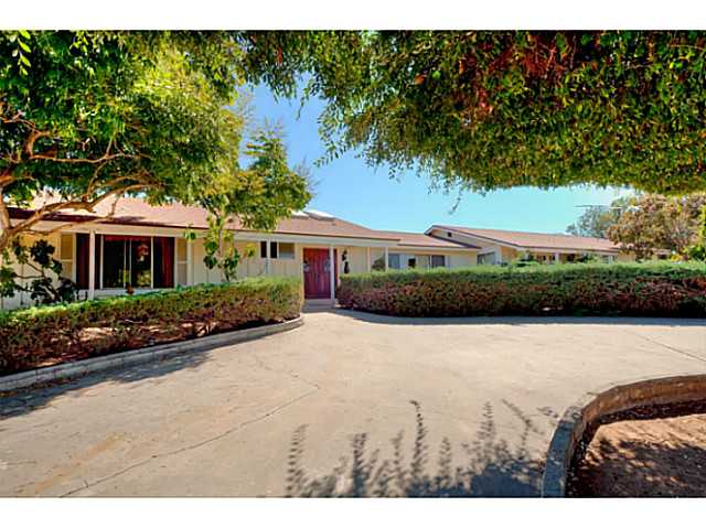 2049 Winter Haven Rd, Fallbrook, CA 92028 photo 2