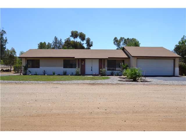 637 Hanson Ln, Ramona, CA 92065 photo 1
