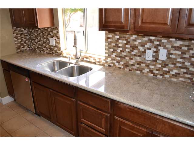 637 Hanson Ln, Ramona, CA 92065 photo 9
