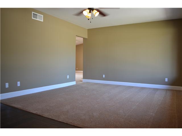 637 Hanson Ln, Ramona, CA 92065 photo 4