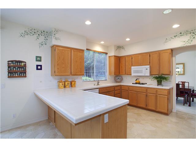 2325 Longfellow Rd, Carlsbad, CA 92008 photo 7