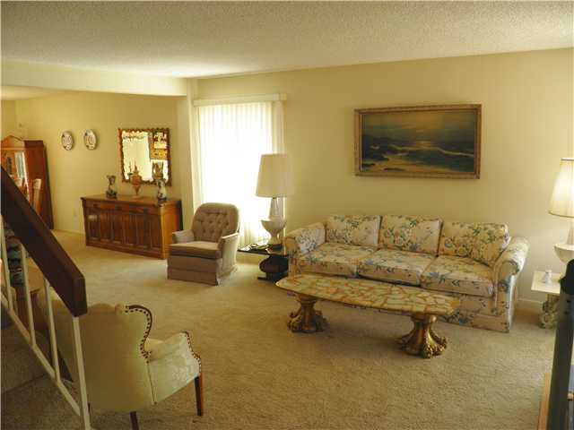 1356 Knoll Dr, Oceanside, CA 92054 photo 2