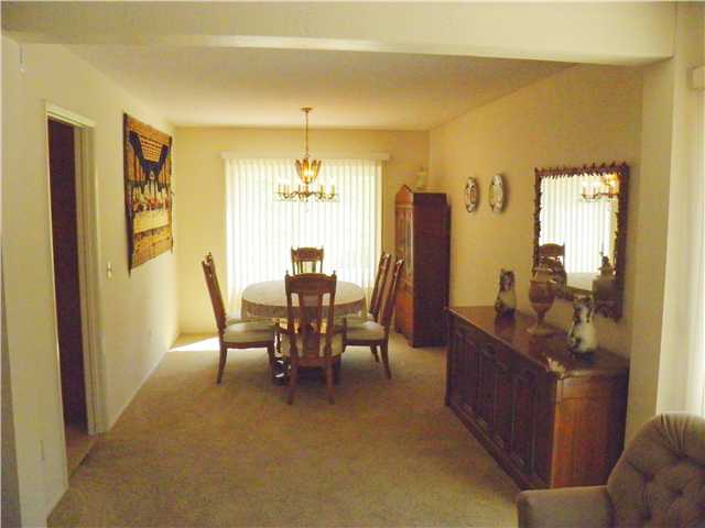 1356 Knoll Dr, Oceanside, CA 92054 photo 3