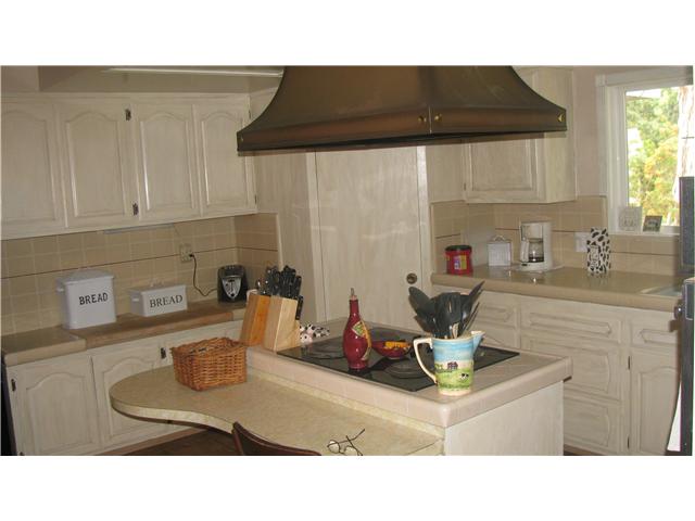 1013 Circle Dr, Escondido, CA 92025 photo 3