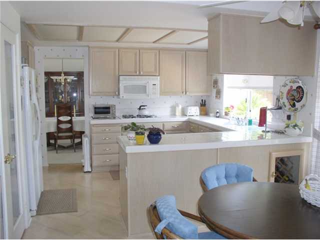 576 Pacesetter St, Oceanside, CA 92057 photo 2