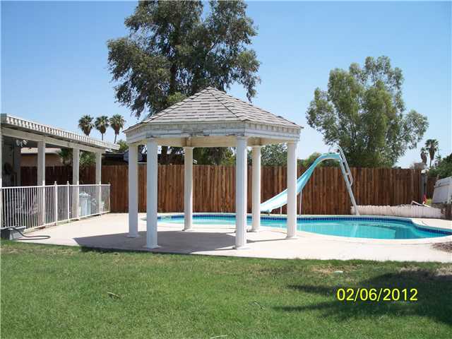 1693 Smoketree Dr, El Centro, CA 92243 photo 2