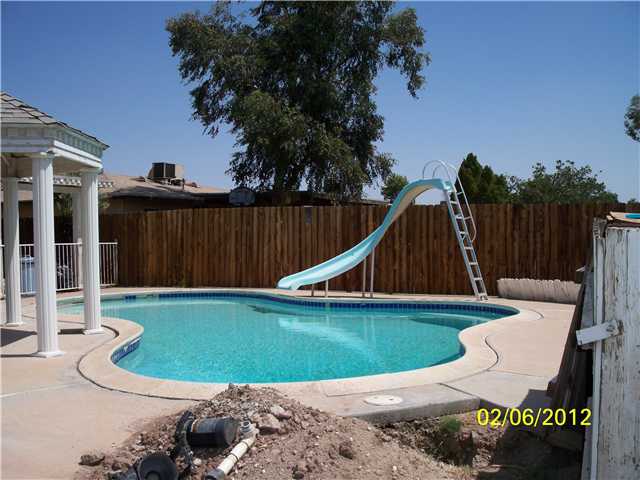 1693 Smoketree Dr, El Centro, CA 92243 photo 3