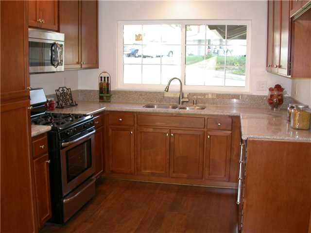 2438 Sarbonne Dr, Oceanside, CA 92054 photo 2
