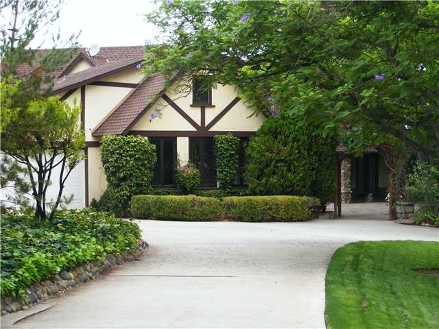 1145 Eucalyptus Ave, Vista, CA 92084 photo 2
