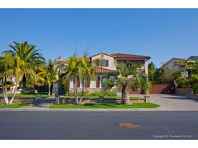 717 W Bluff Dr, Encinitas, CA 92024 photo 1