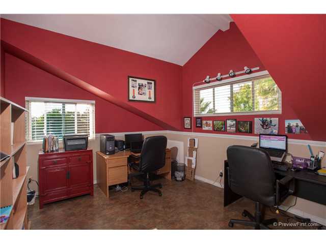 7911 Roble Pl, Carlsbad, CA 92009 photo 12