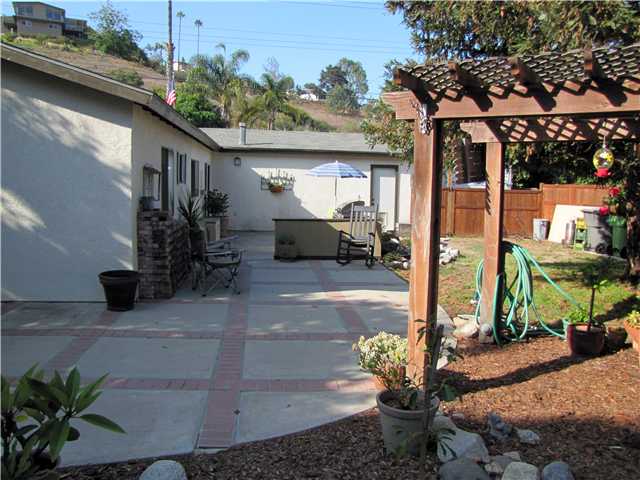 2444 Sarbonne Dr, Oceanside, CA 92054 photo 15