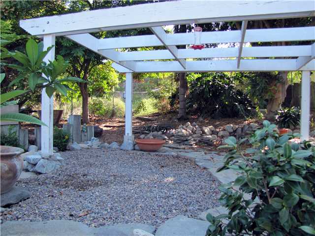 2444 Sarbonne Dr, Oceanside, CA 92054 photo 17