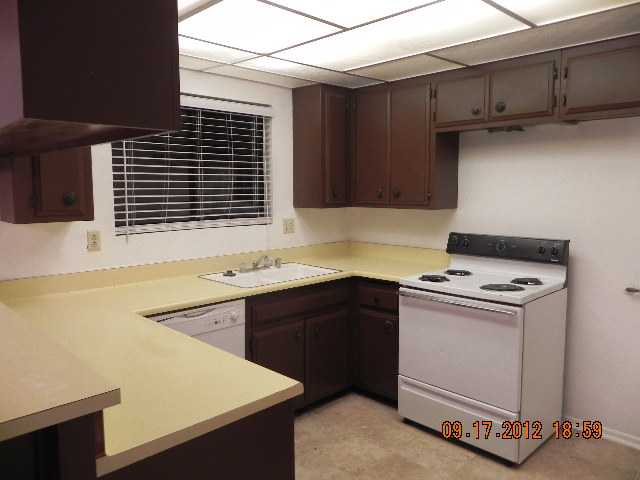 249 Stage Coach Rd, Oceanside, CA 92057 photo 4