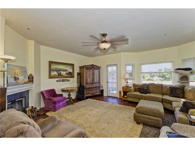 923 Vine St, Oceanside, CA 92054 photo 4