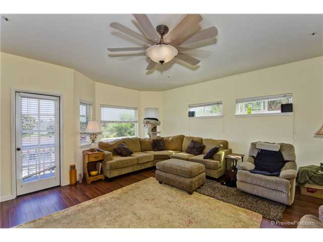 923 Vine St, Oceanside, CA 92054 photo 3