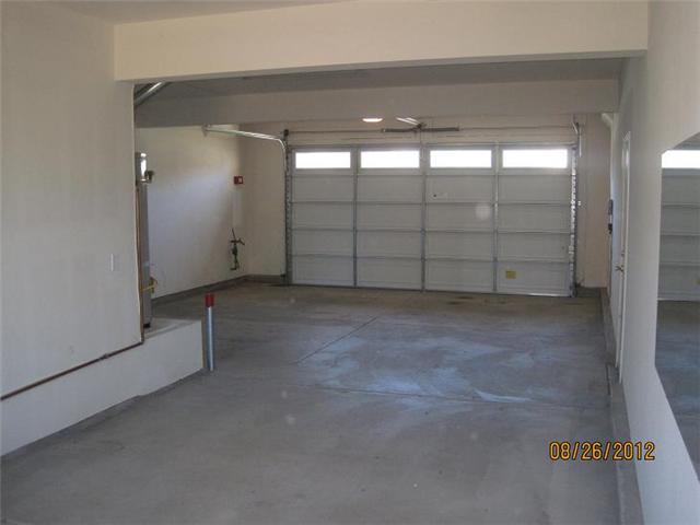 465 Eureka Dr, Escondido, CA 92027 photo 2