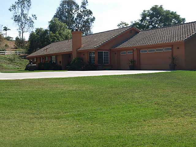 2151 Creekview Ln, Fallbrook, CA 92028 photo 2