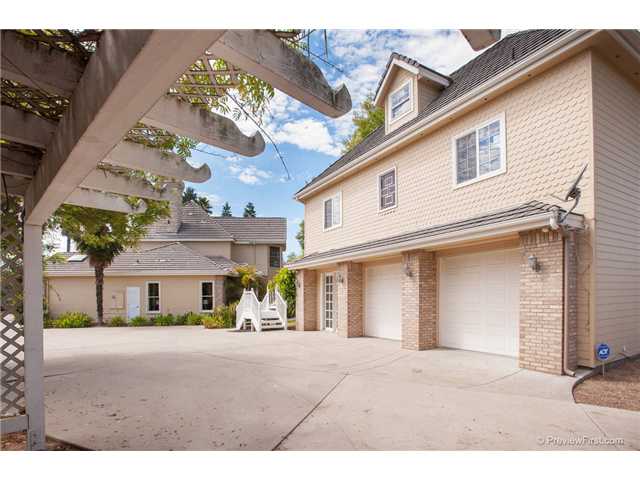 3624 Monserate Hill Rd, Fallbrook, CA 92028 photo 3