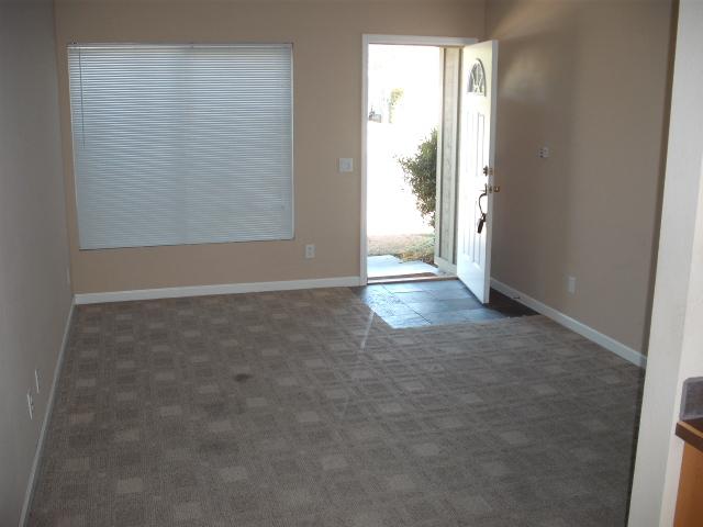 1021 Capistrano Dr, Oceanside, CA 92058 photo 3