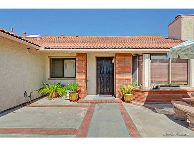 4700 Lofty Grove Dr, Oceanside, CA 92056 photo 3
