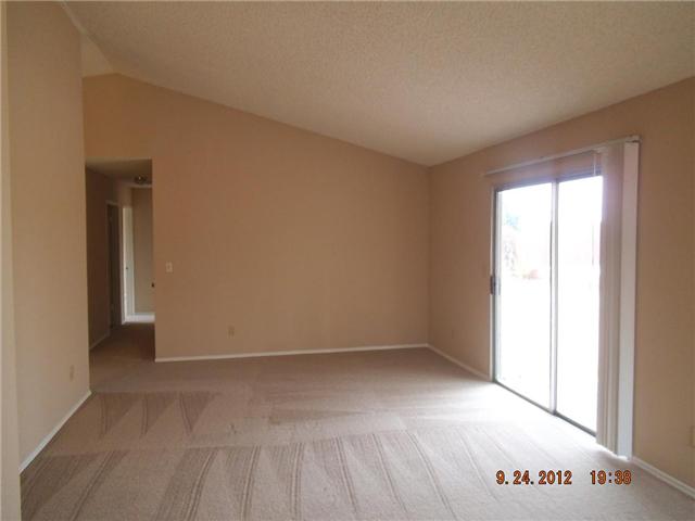 656 Irene Rd, Oceanside, CA 92057 photo 2
